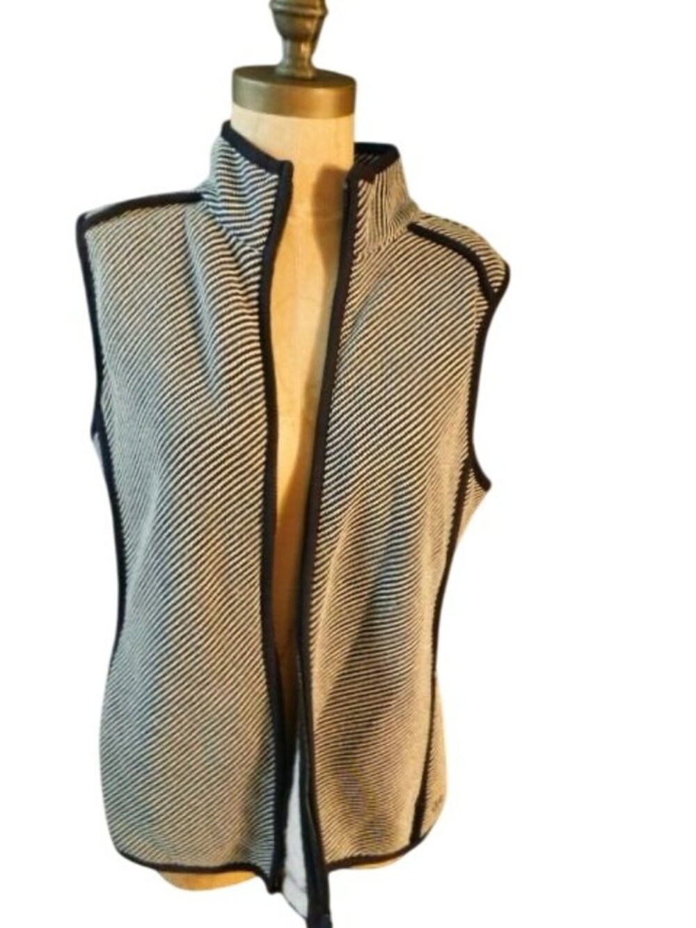 T by Talbots Size M Medium Navy Blue White Tweedy Vest